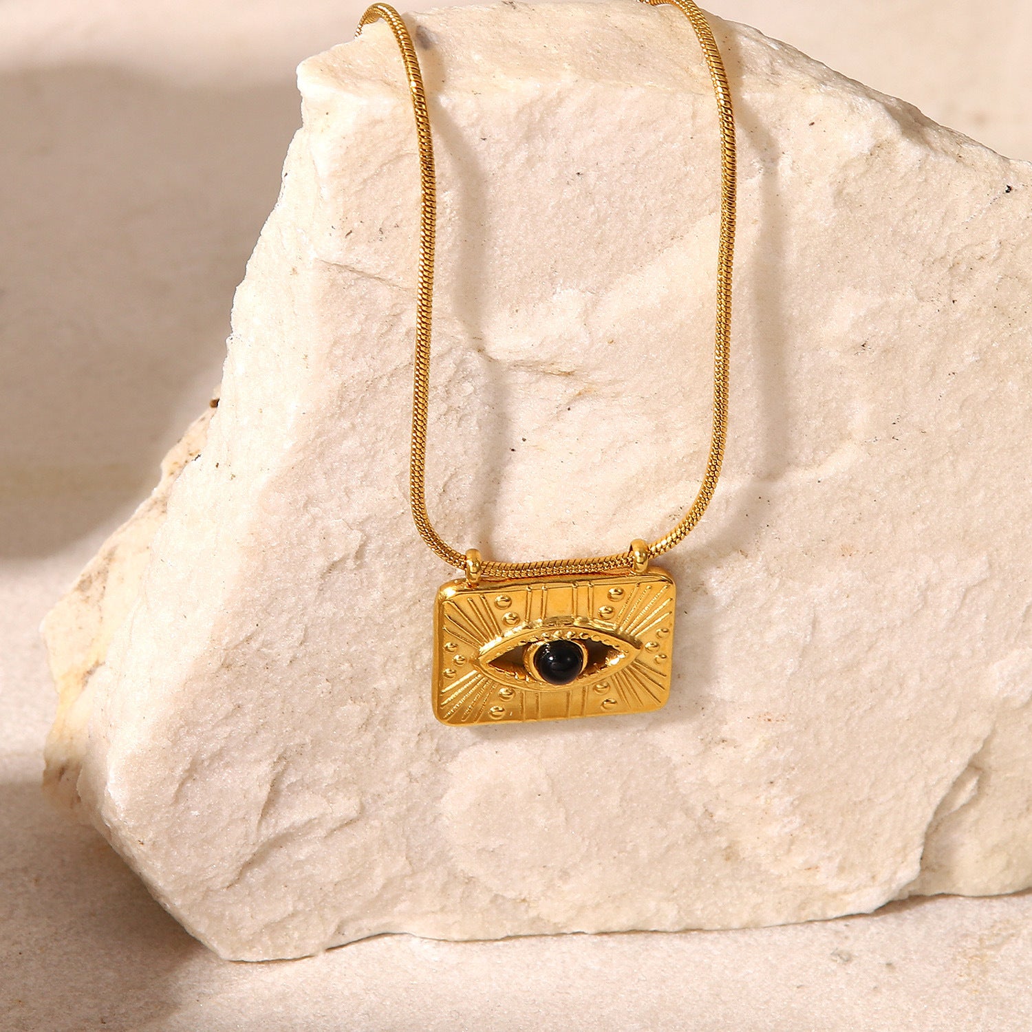 Collar con colgante de ojo cuadrado chapado en oro de acero inoxidable al por mayor